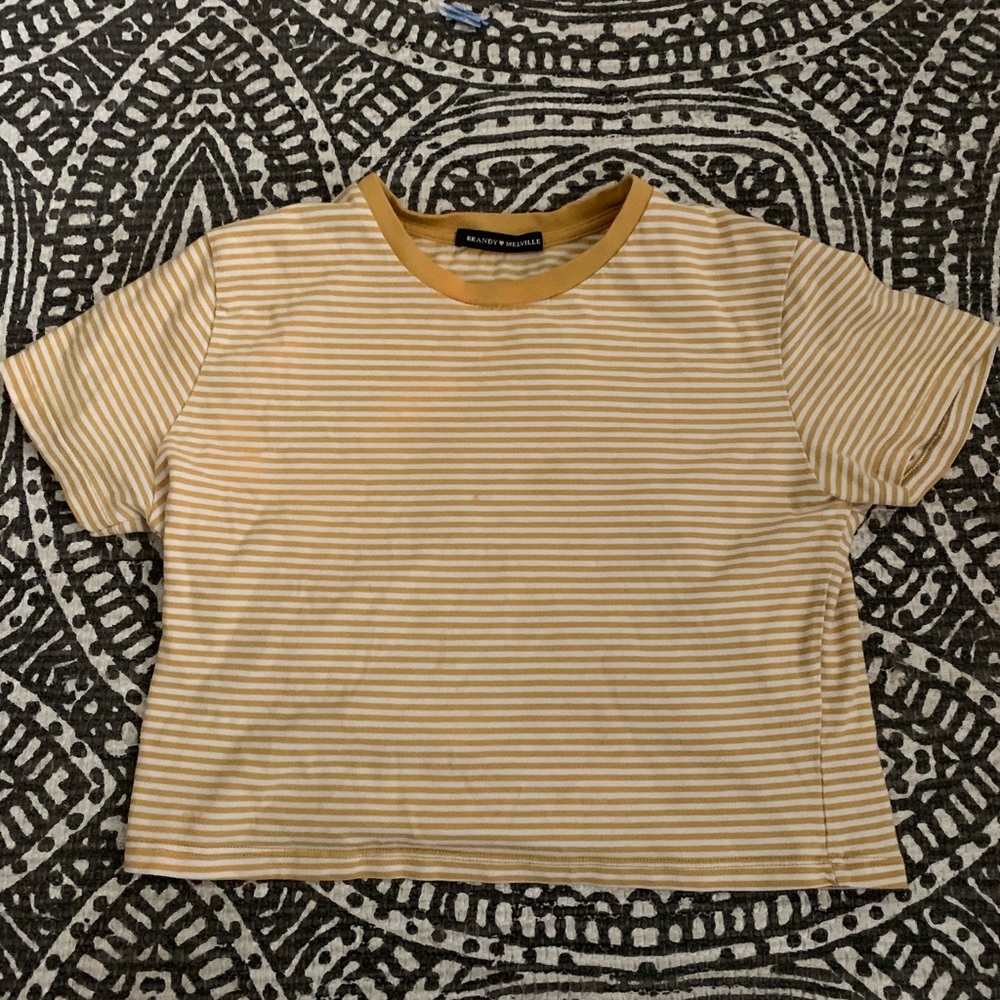 Yellow and white brandy top